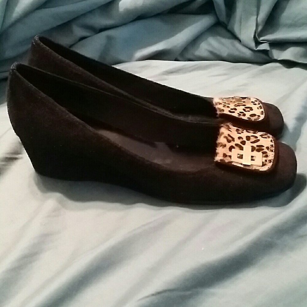 Anne Klein iflex brautiful suede wedges